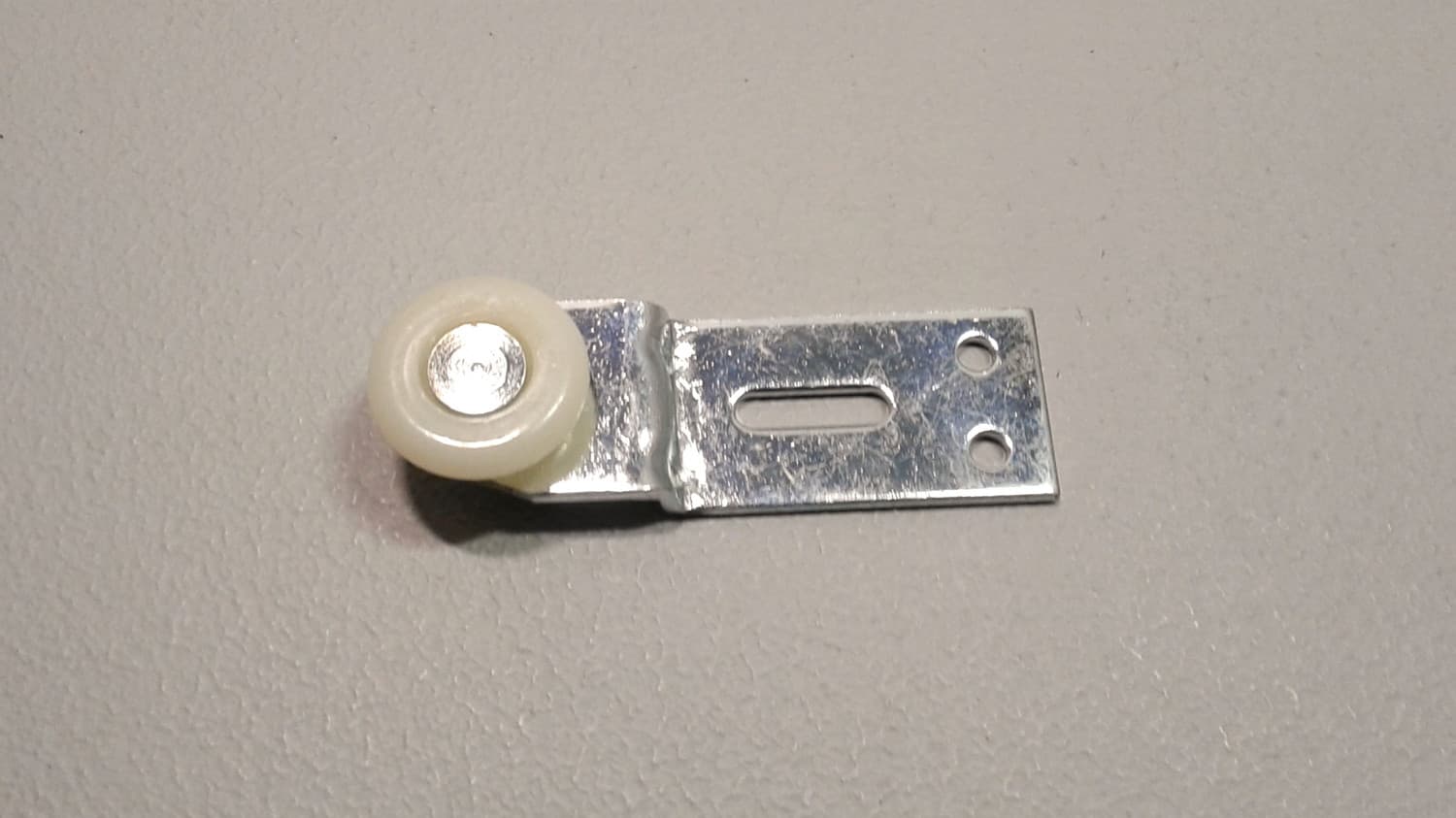 Roulettes du haut pour garde-robe  - Image 1