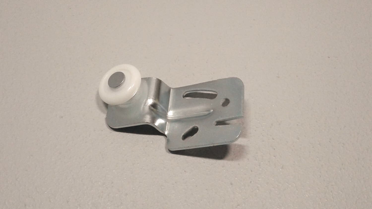 Roulettes du haut pour garde-robe - Image 1