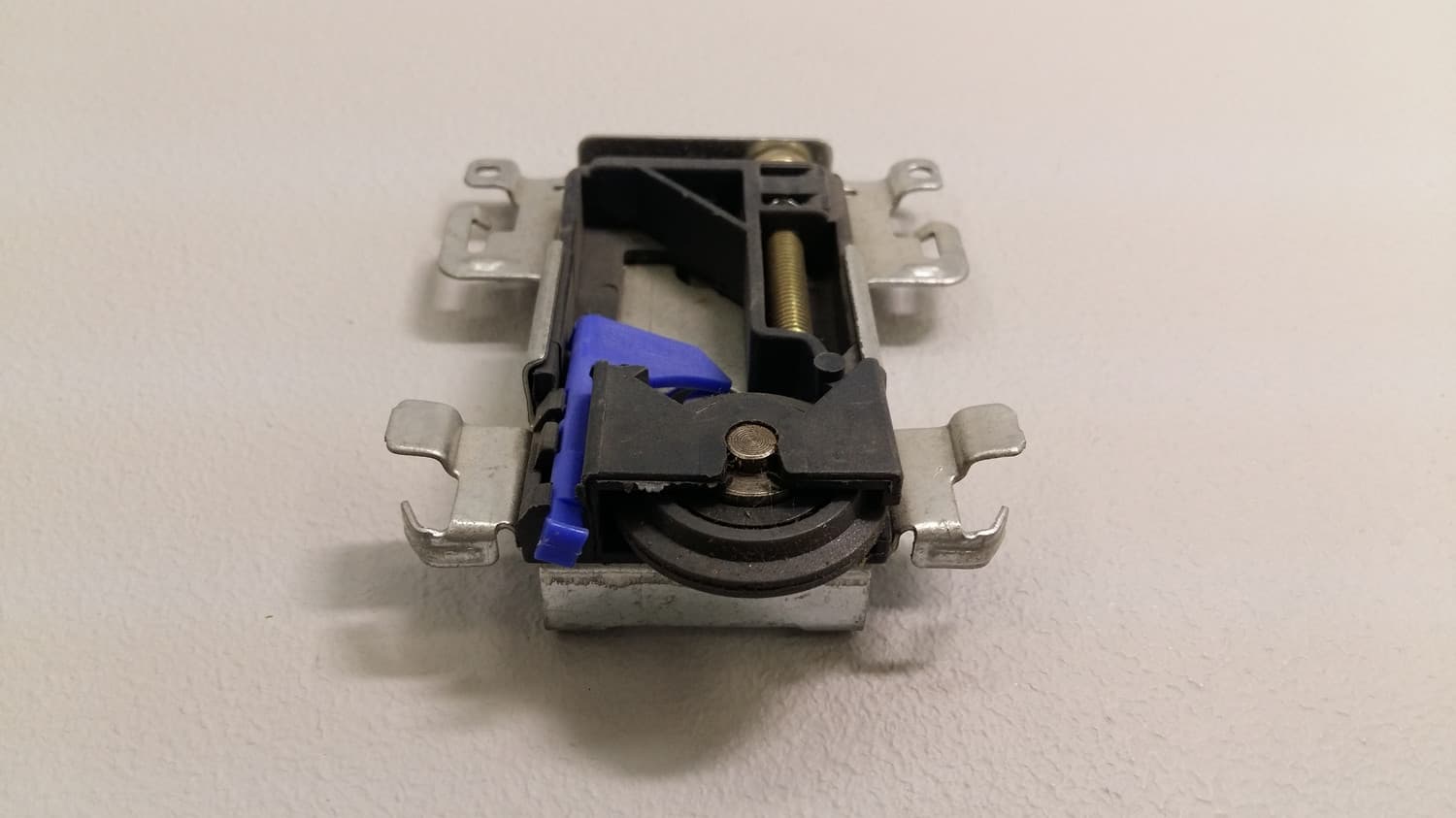 Roulette en nylon pour garde-robe - Miniature 2