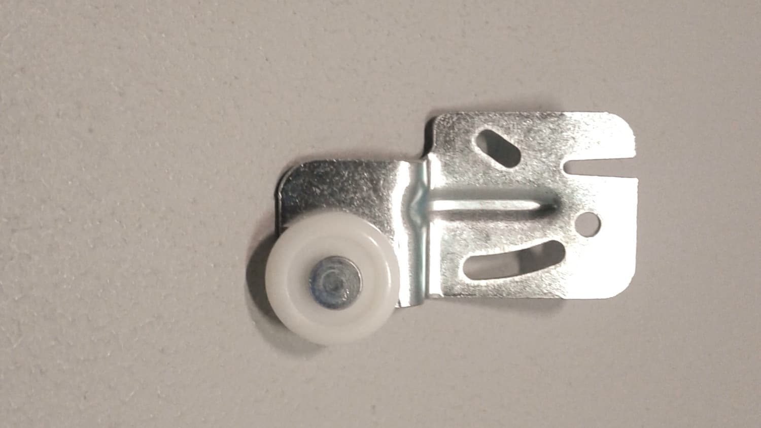 Roulettes du haut pour garde-robe Diamètre: 7/8''Offset: 1/2'' - Image 1