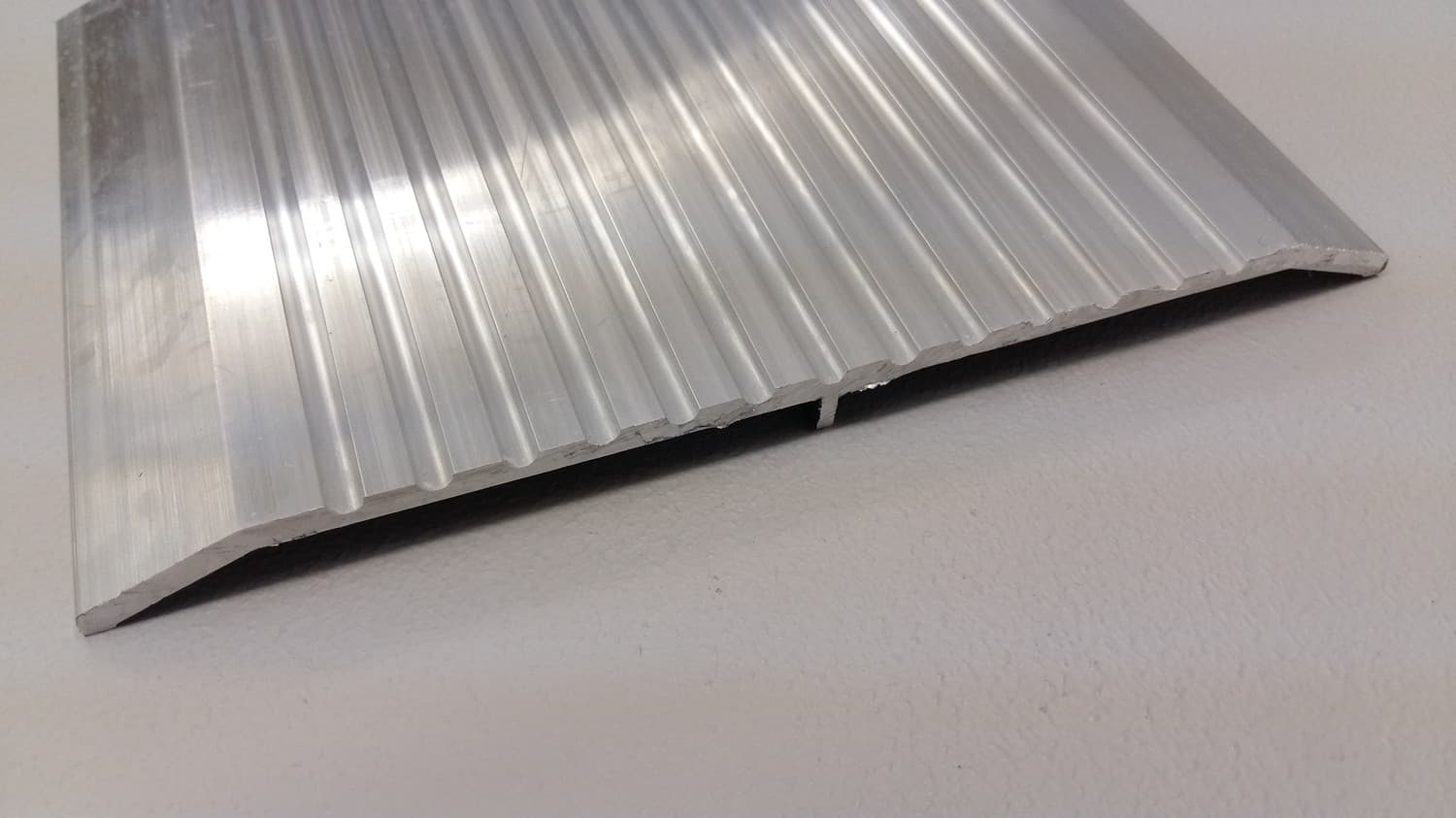 Seuil de porte en aluminium 8" X 36" - DEF10-158-8 (36") | Vosthermos