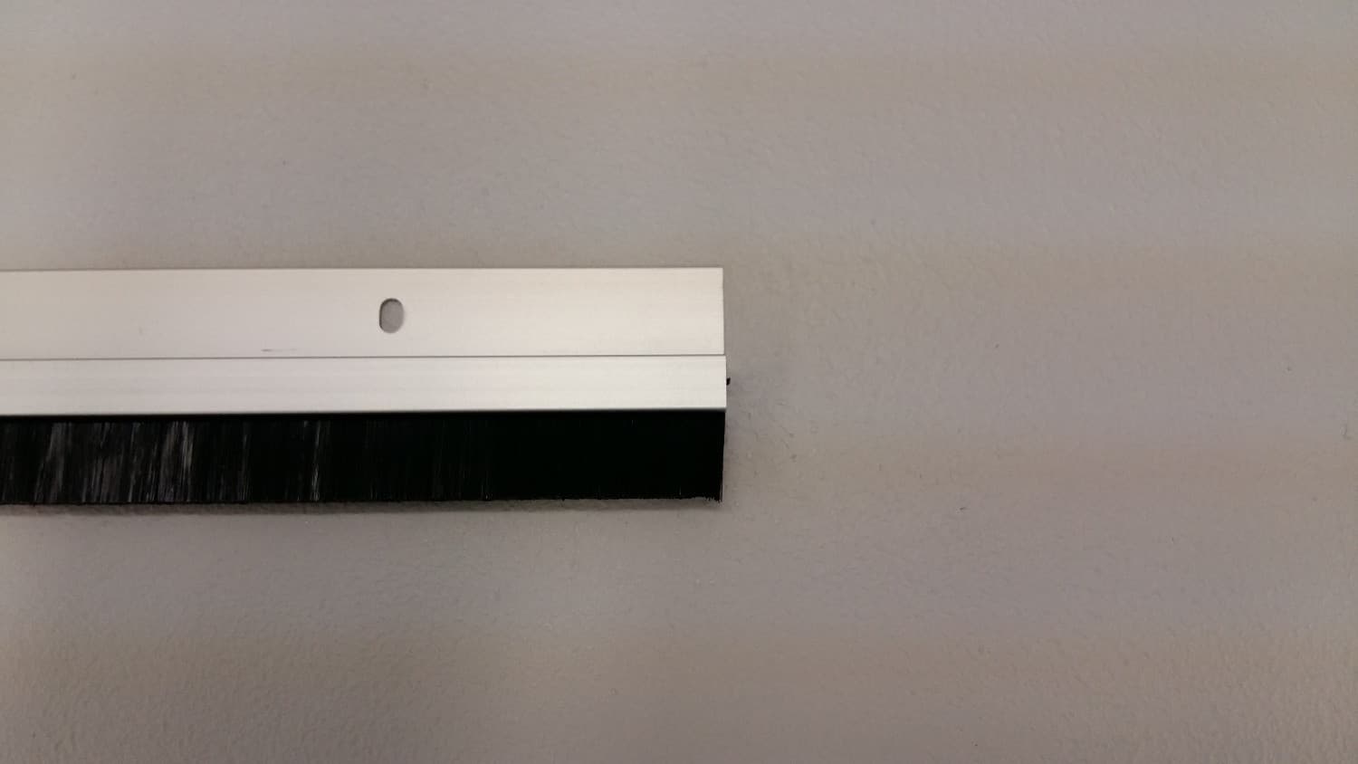 Balai de porte en aluminium 36" - Miniature 2