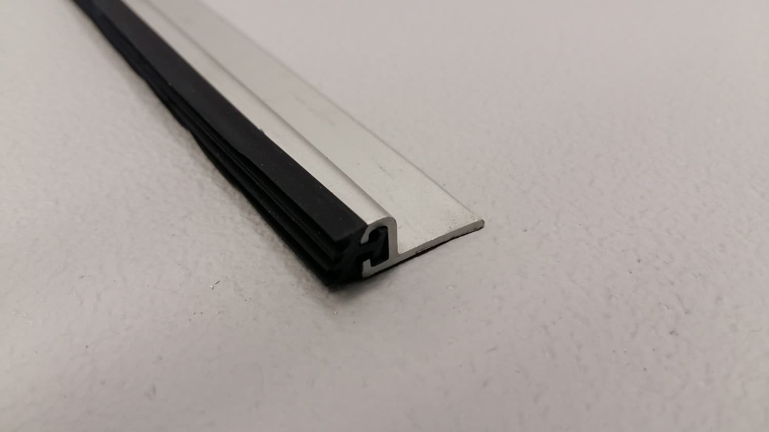 Ensemble de coupe-froid en aluminium pour contour de porte - DEF10-162-17 | Vosthermos