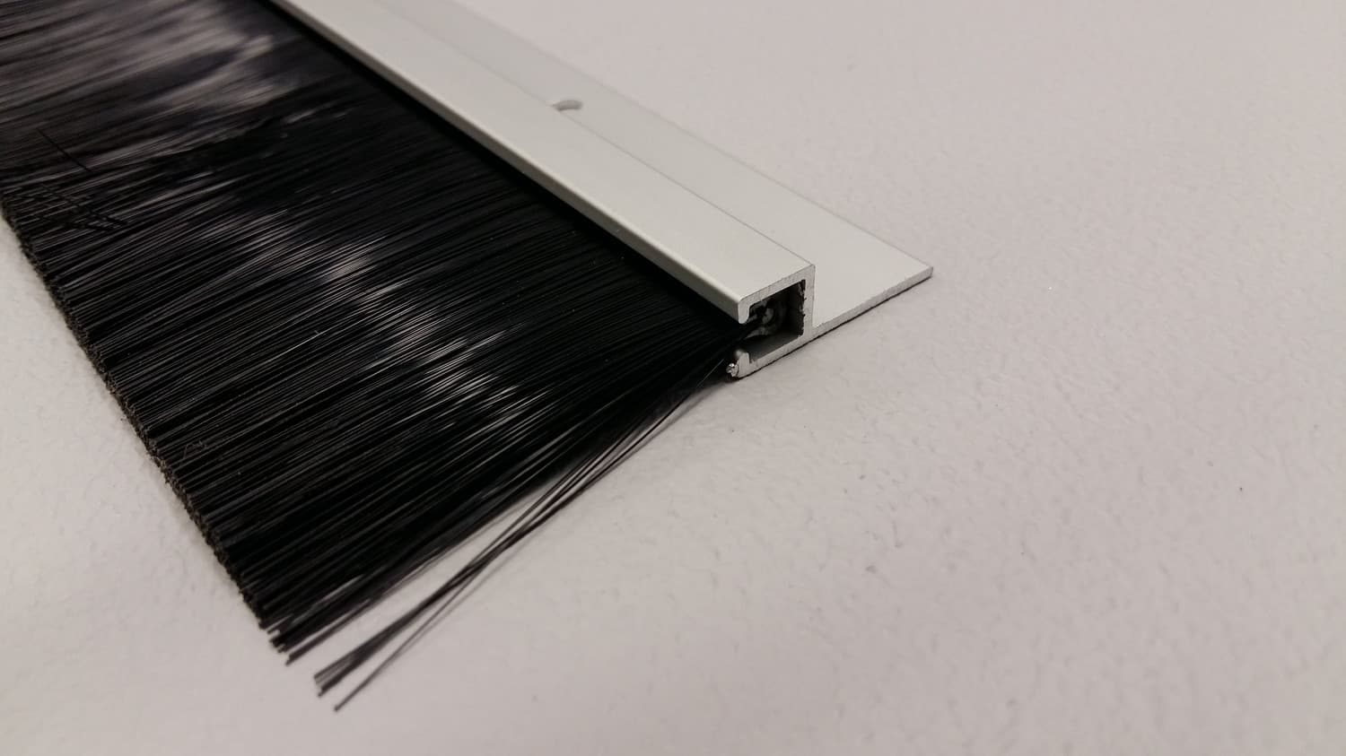 Balai de porte en aluminium 36" - DEF10-170-2 (36") | Vosthermos