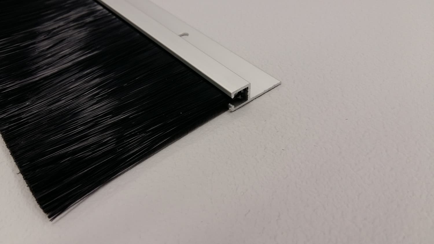 Balai de porte en aluminium 36" - DEF10-170-3 (36") | Vosthermos