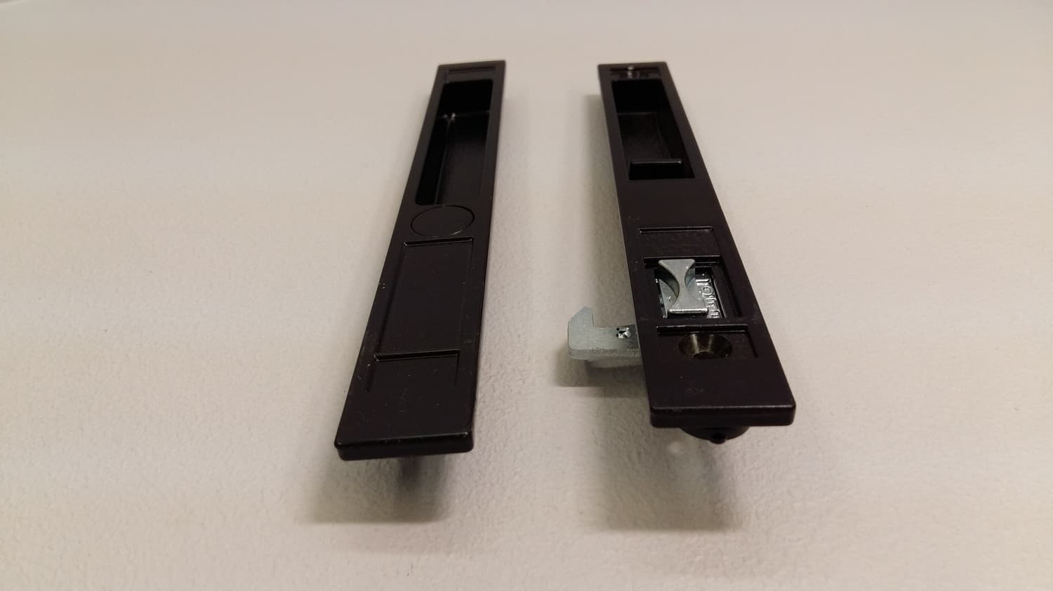 Poignée noire pour porte patio - Miniature 2