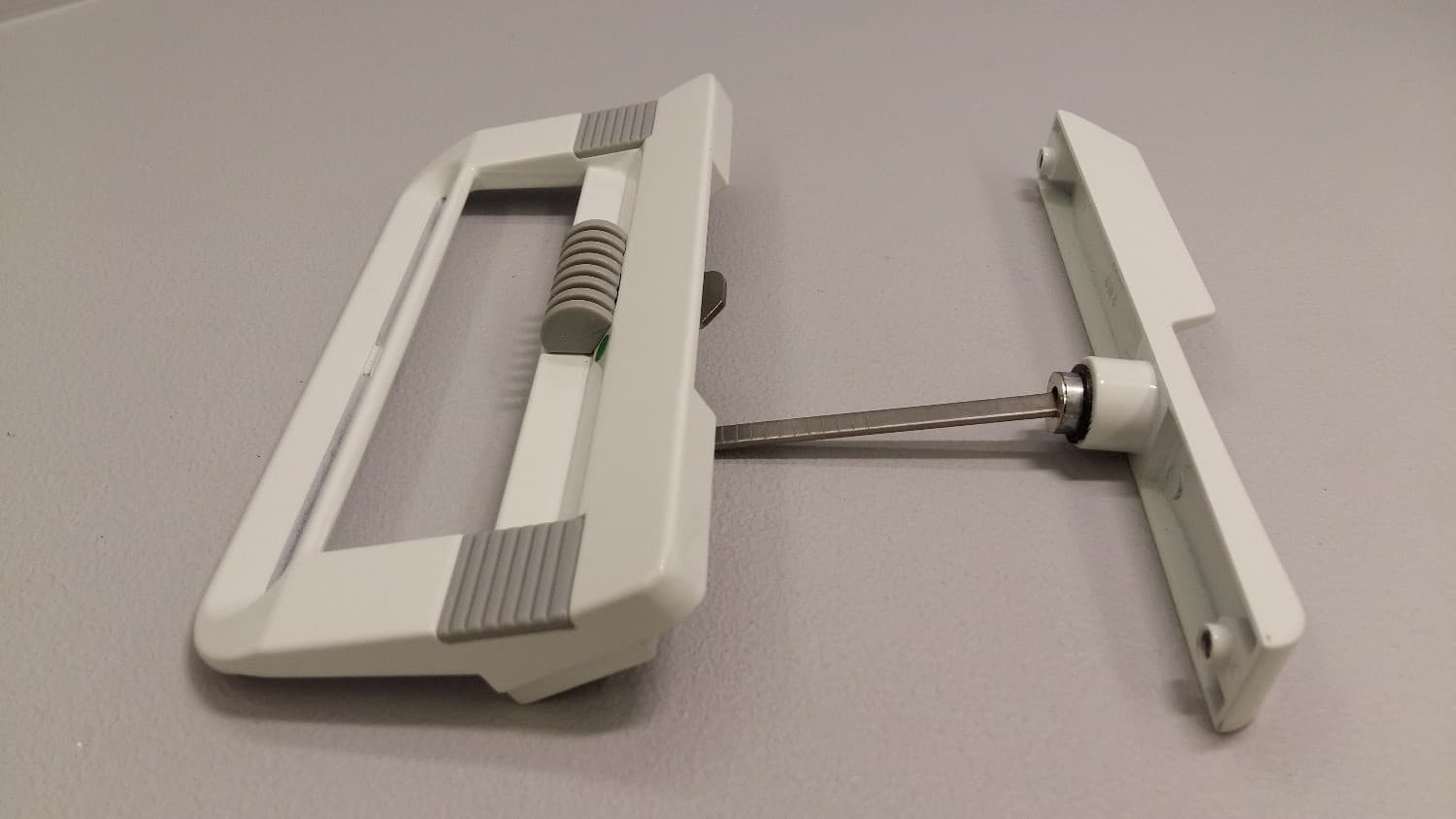 Poignée blanche avec clé pour porte patio - Miniature 2