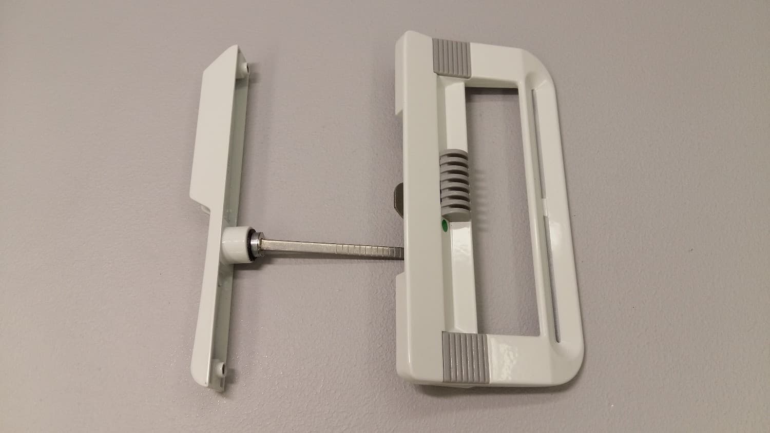 Poignée blanche avec clé pour porte patio - DEF2-118G | Vosthermos