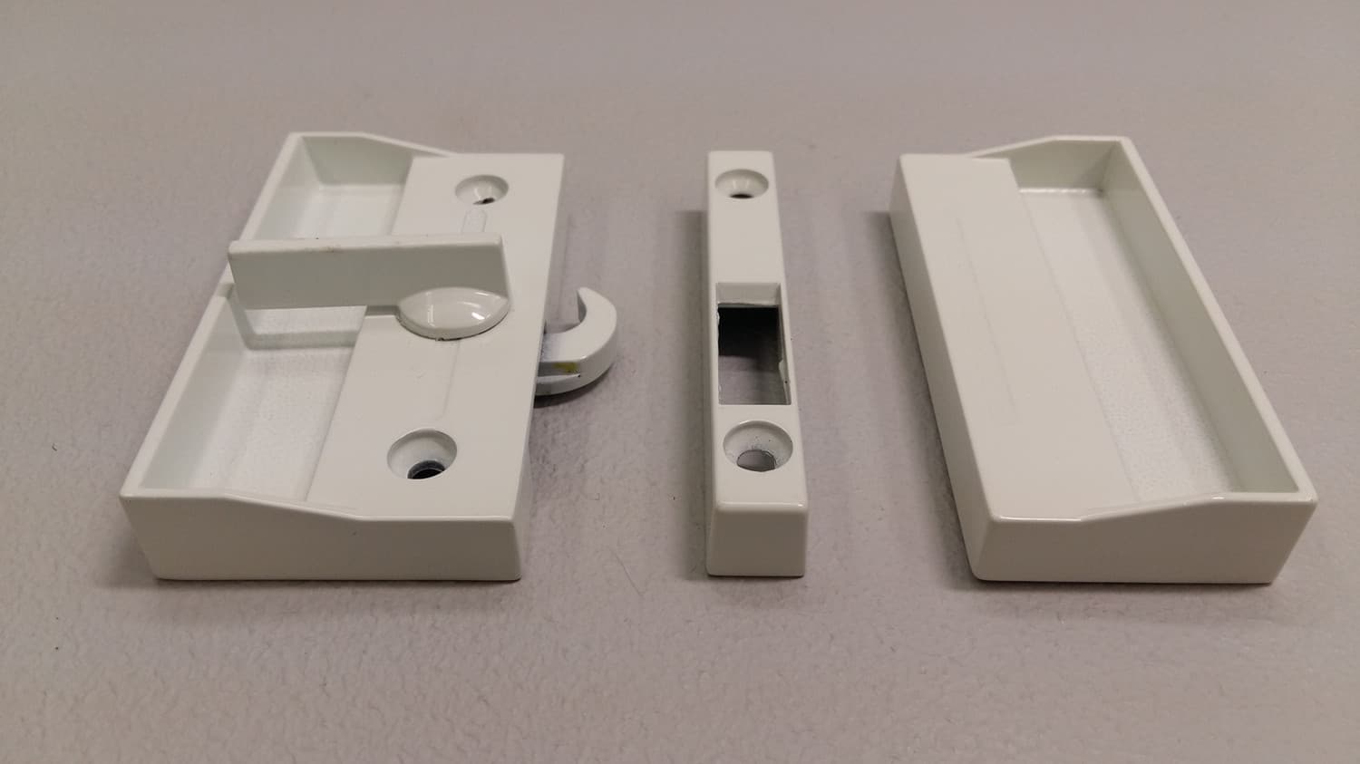 Poignée blanche pour porte moustiquaire - Miniature 2