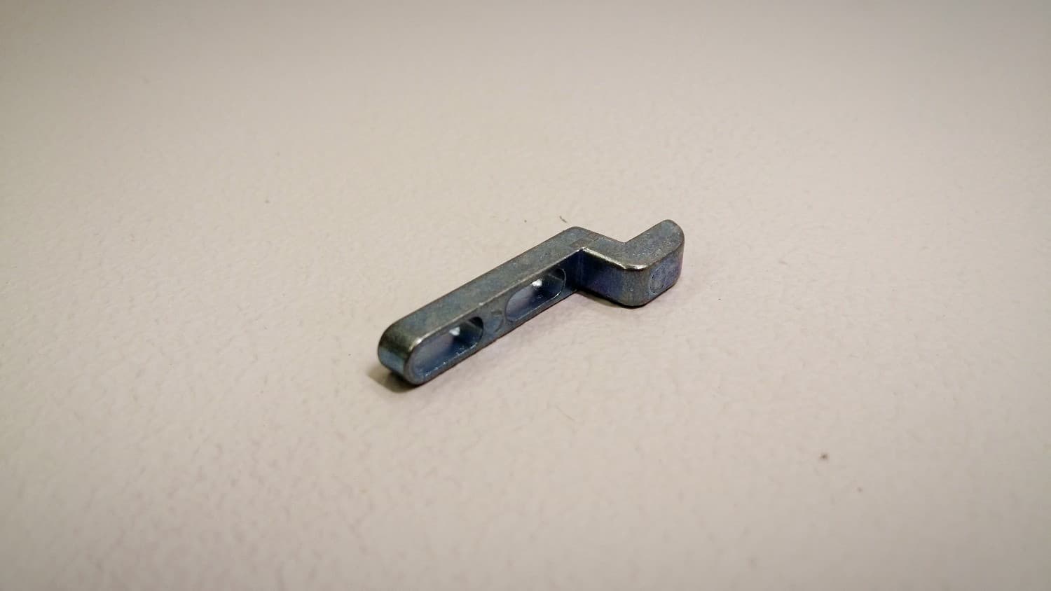 Gache pour porte moustiquaire - Image 1