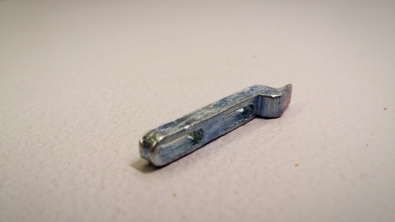 Gache pour porte moustiquaire - Image 1