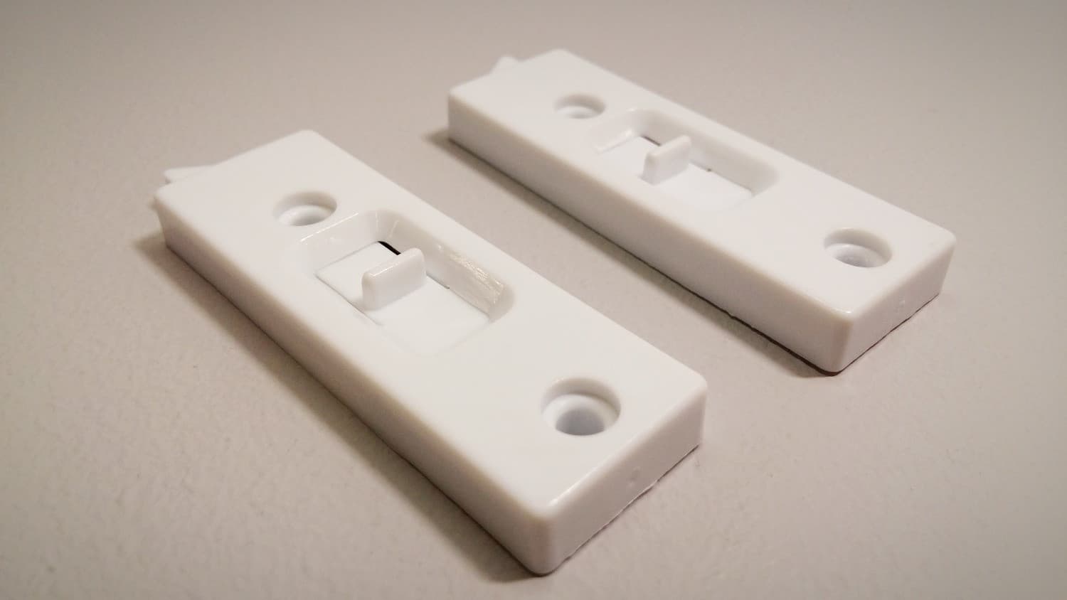 Barrure de fenêtre blanche(en paire) - Miniature 3