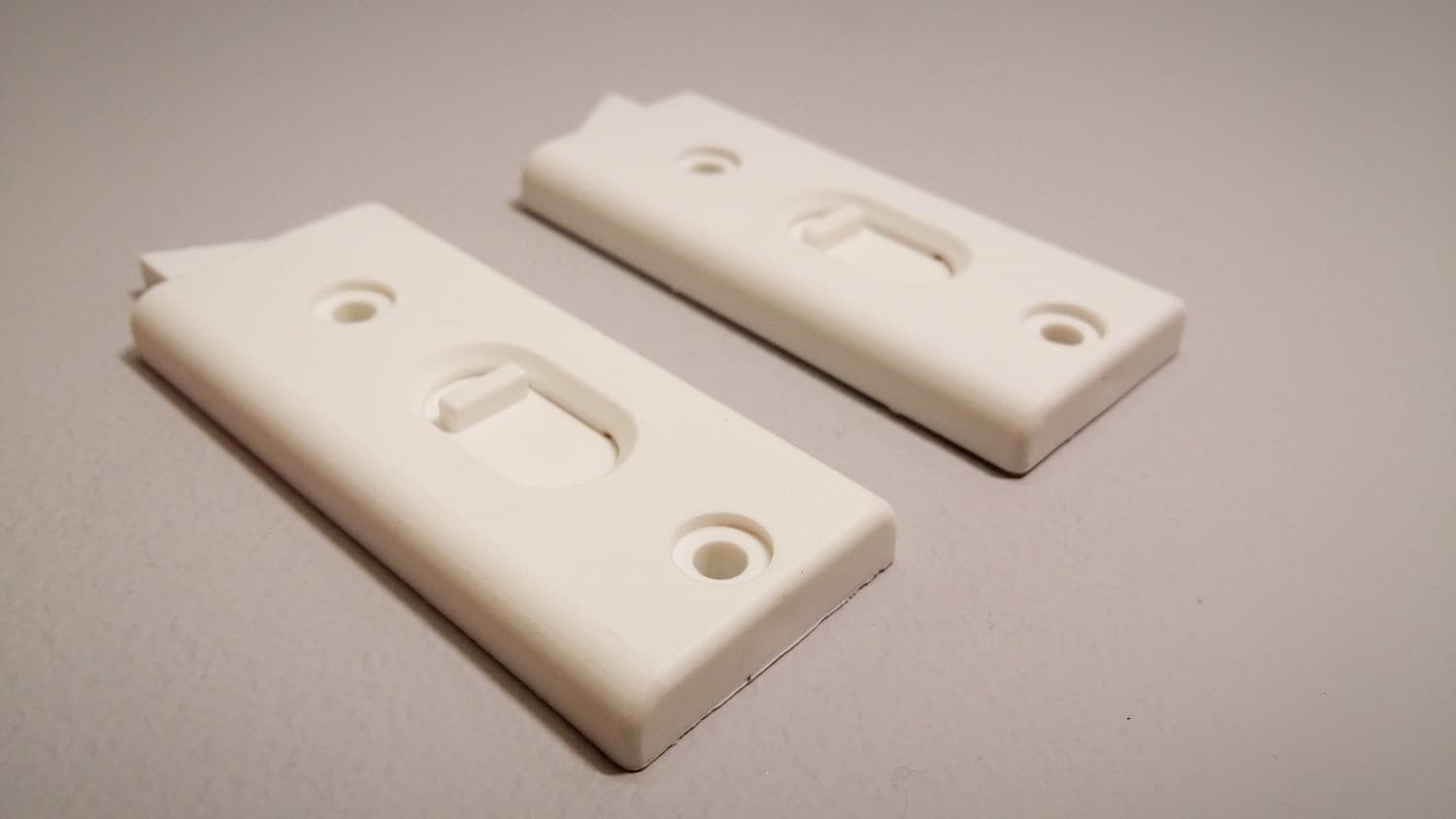 Barrure de fenêtre blanche(en paire) - Miniature 2