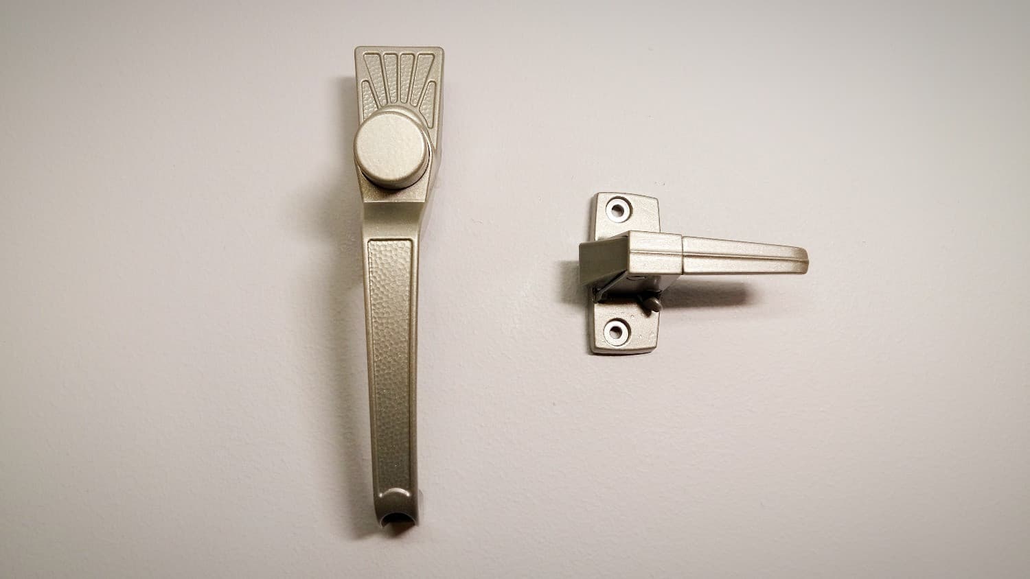 Ensemble de poignée pour contre-porte d'aluminium (gris) - DEF4-104AL | Vosthermos