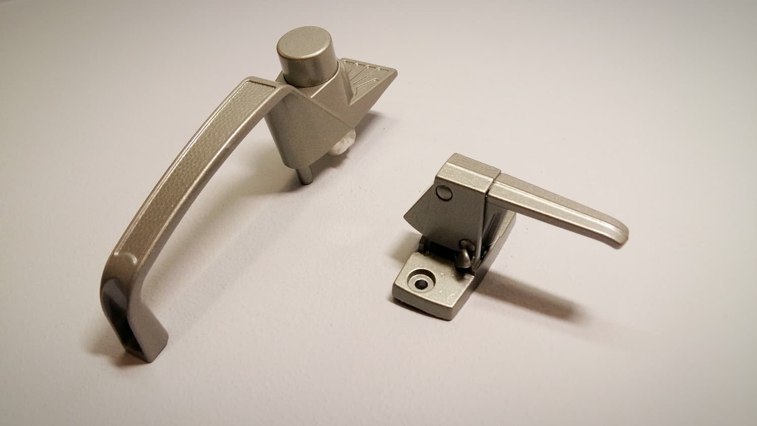 Ensemble de poignée pour contre-porte d'aluminium (gris) - Miniature 2