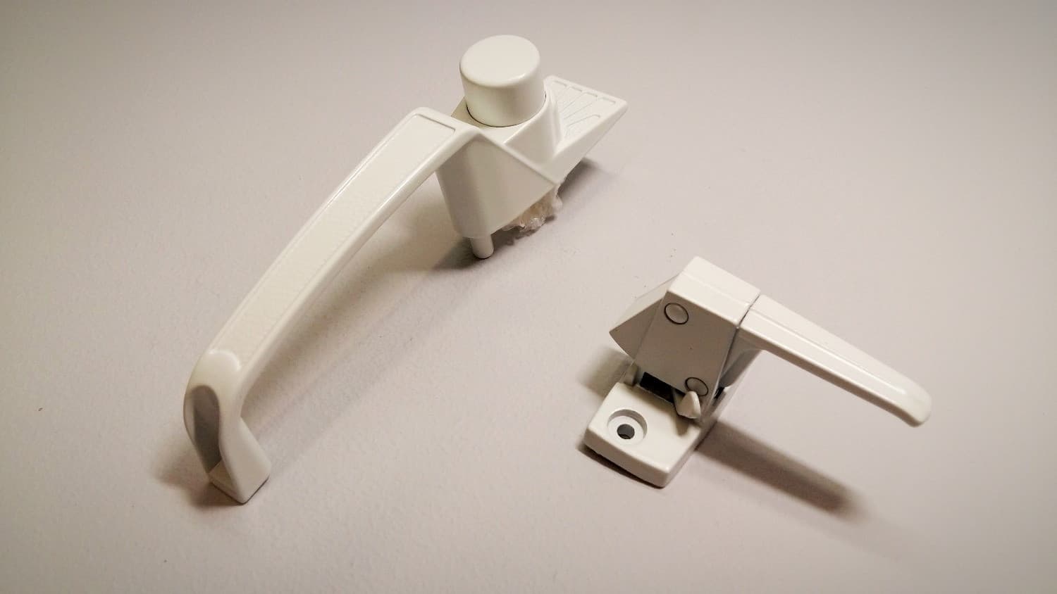 Ensemble de poignée pour contre-porte d'aluminium (blanc) - Miniature 2