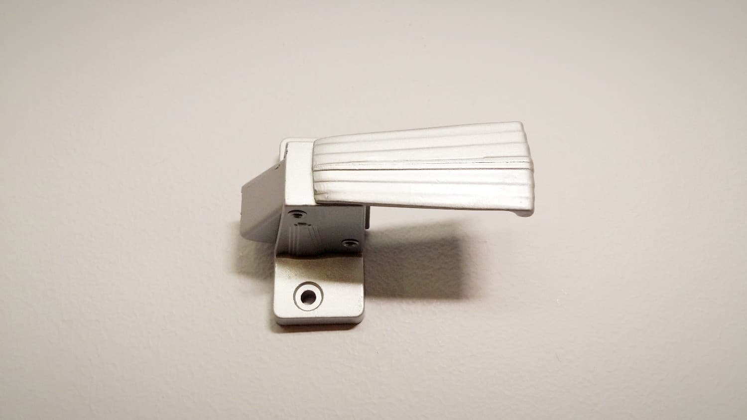 Poignée intérieure pour contre-porte d'aluminium (gris) - DEF4-114AL | Vosthermos