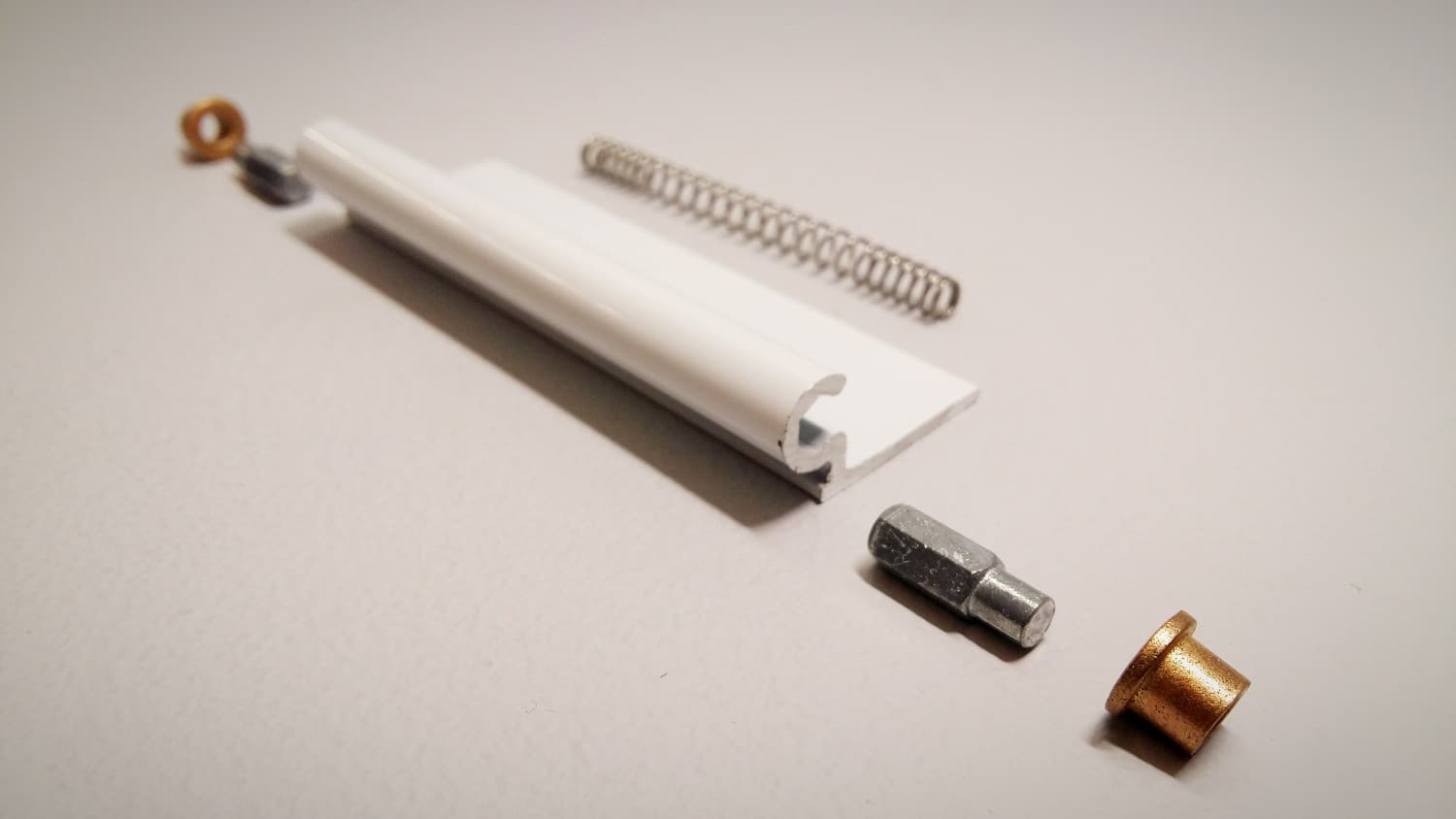 Charnière de remplacement pour contre-porte d'aluminium (blanc) - DEF4-119 | Vosthermos