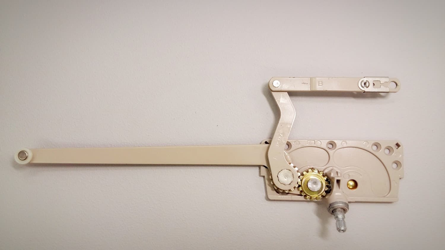 Opérateur "Truth" pour fenêtre à battant - Image 1