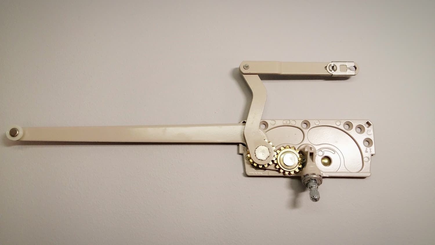 Opérateur "Truth" pour fenêtre à battant - Image 1