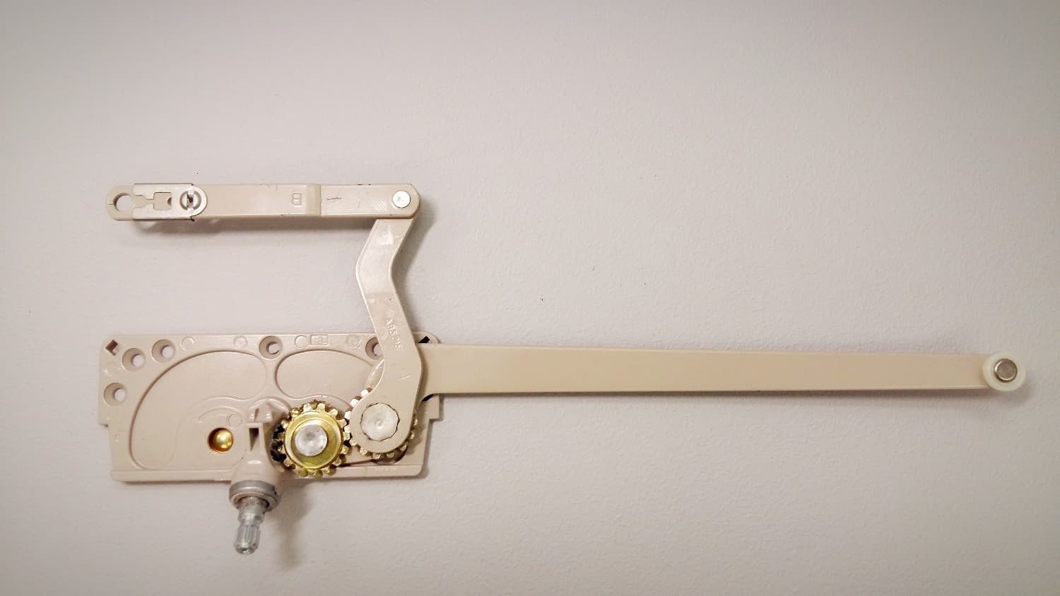 Opérateur "Truth" pour fenêtre à battant - Image 1