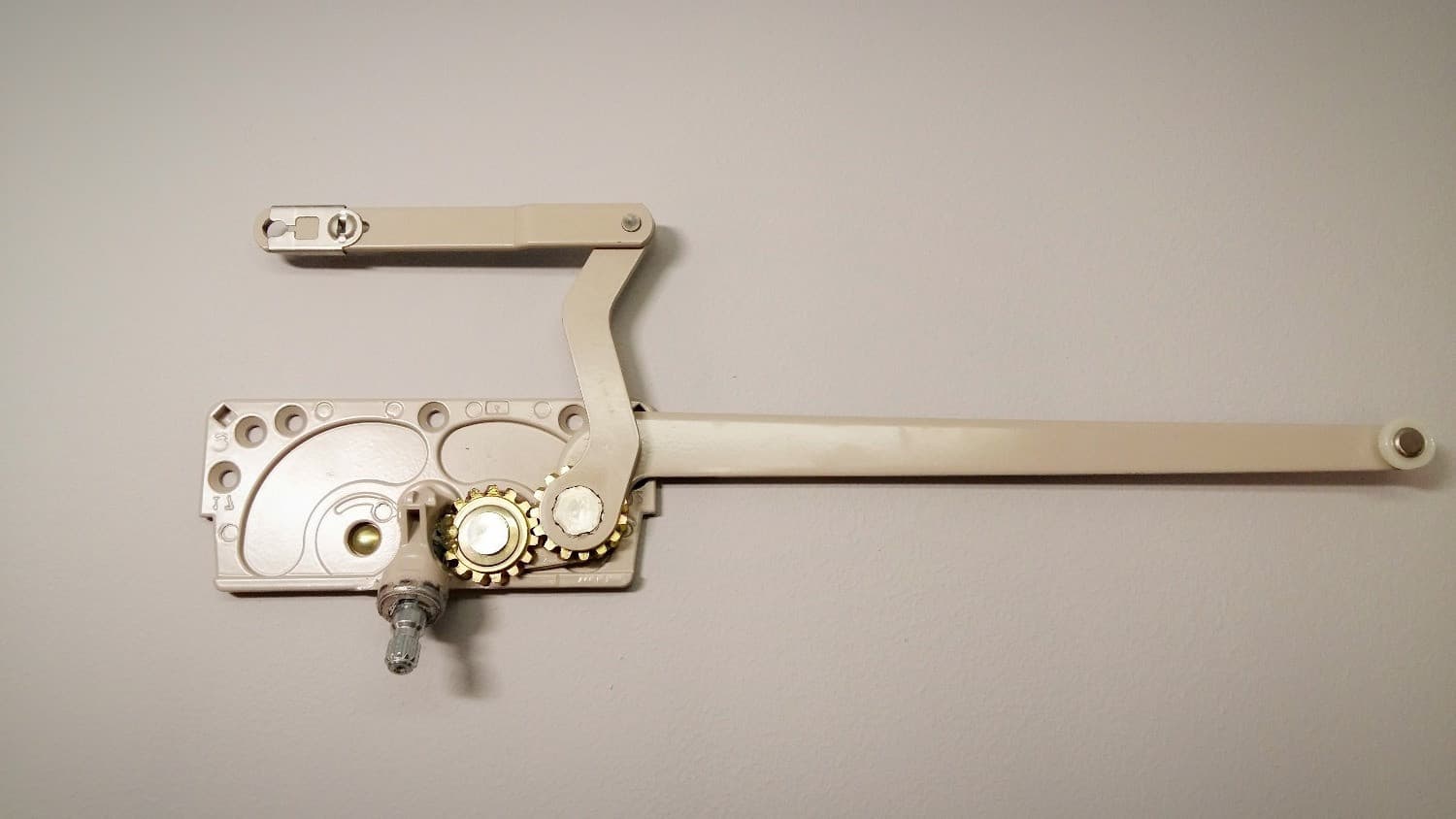 Opérateur "Truth" pour fenêtre à battant - Image 1