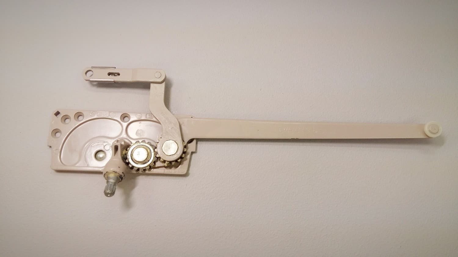 Opérateur "Truth" pour fenêtre à battant - Image 1