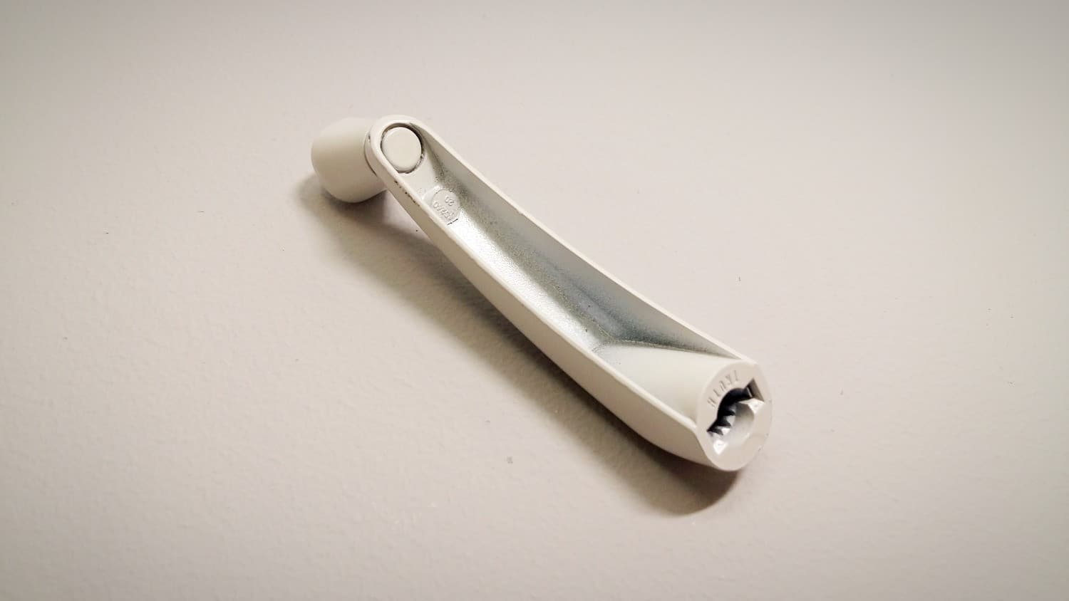 Poignée fixe blanche pour opérateur de fenêtre à battant - Miniature 3