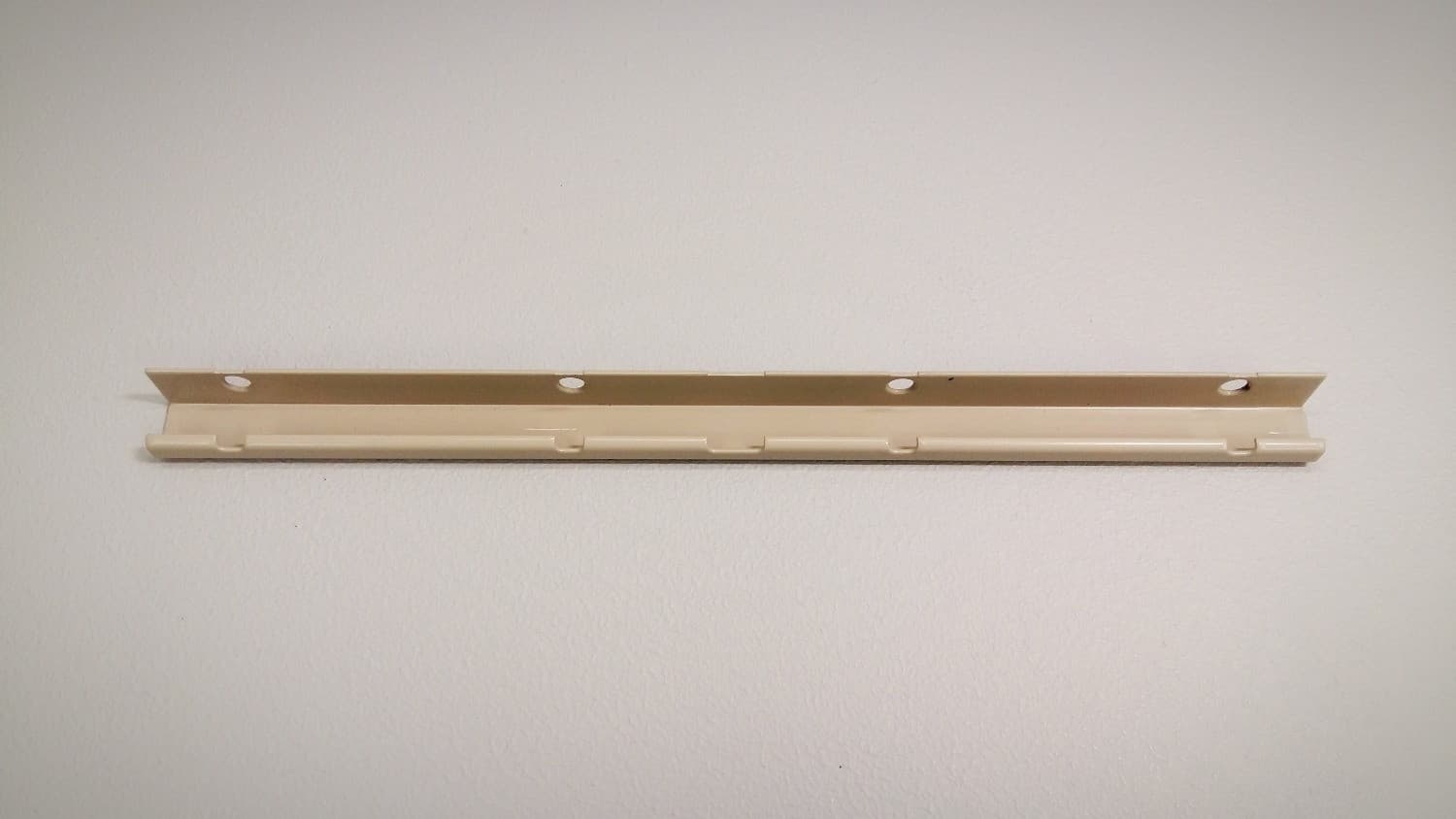 Rail pour opérateur de fenètre à battant - Image 1