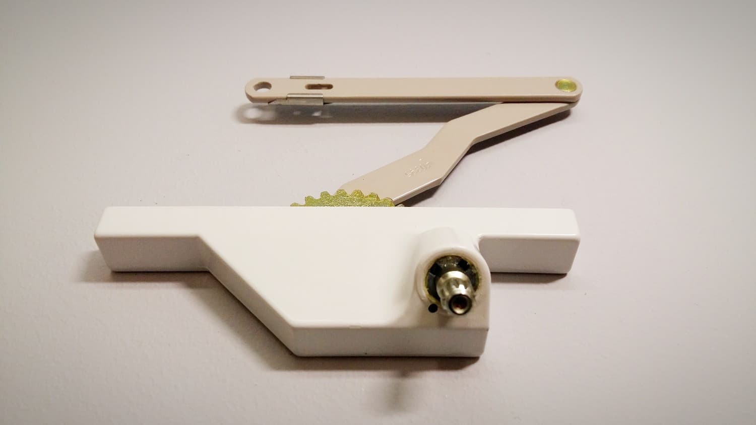 Opérateur "Truth" pour fenêtre à battant (blanc) - Miniature 2