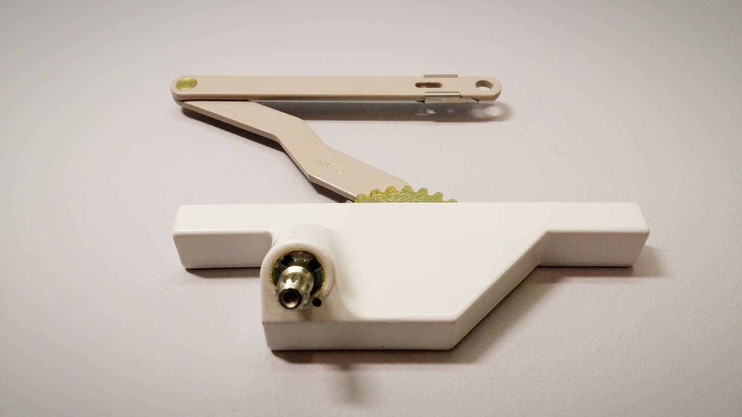 Opérateur "Truth" pour fenêtre à battant (blanc) - Miniature 2