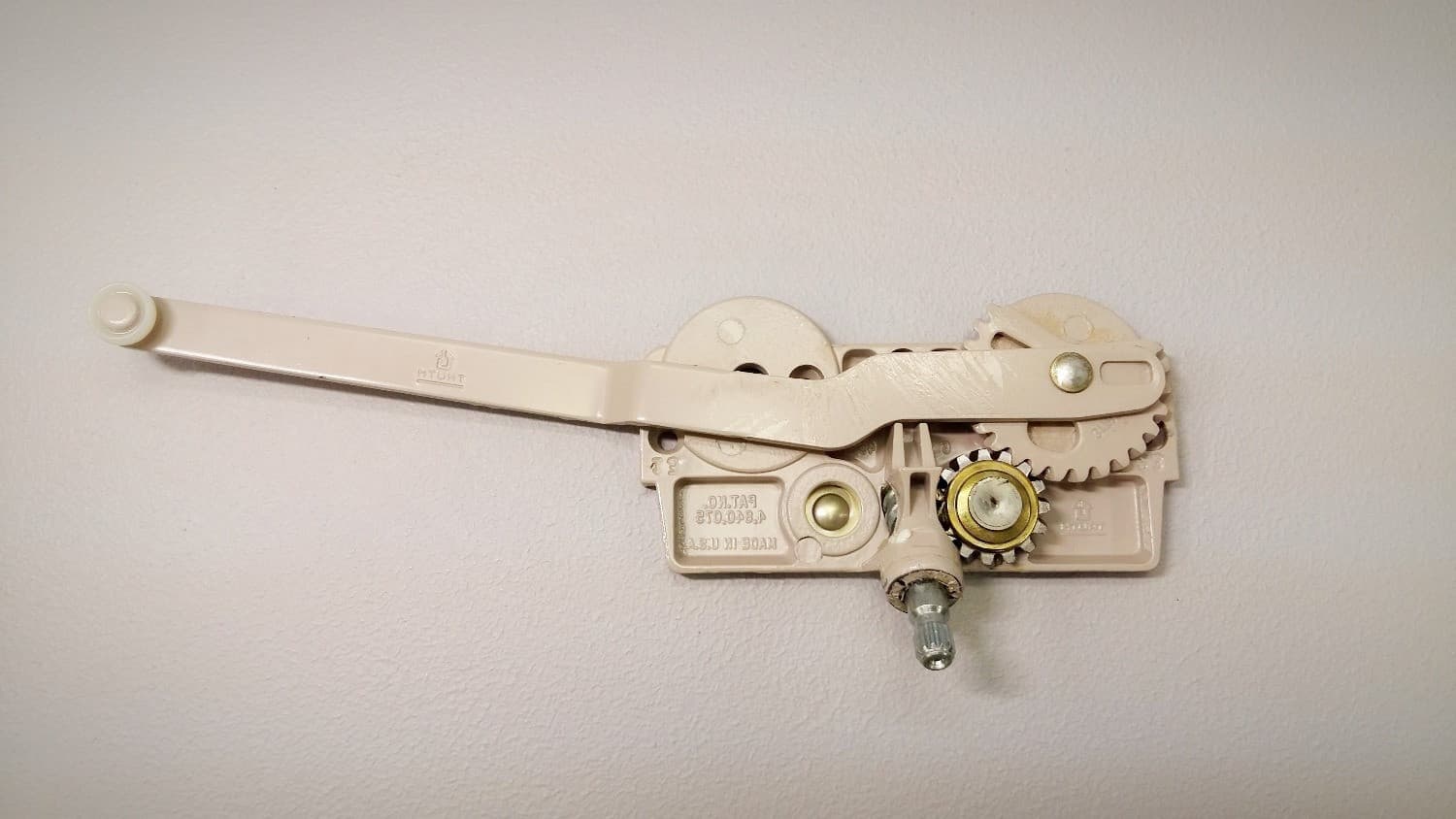 Opérateur "Truth" pour fenêtre à battant - Image 1