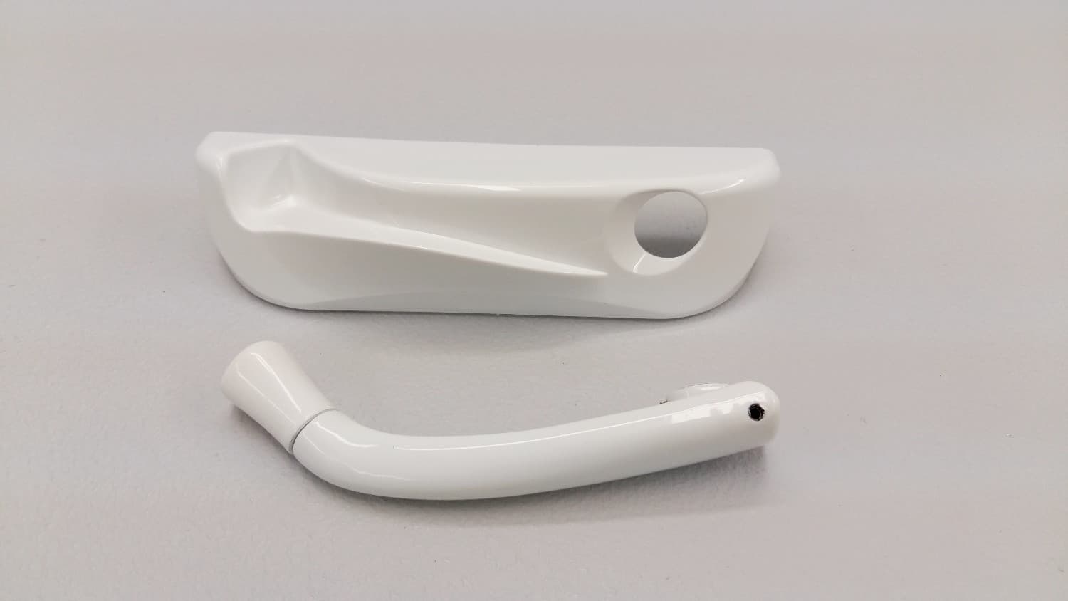 Poignée pliante et couvercle blanc pour opérateur de fenêtre à battant - Image 1