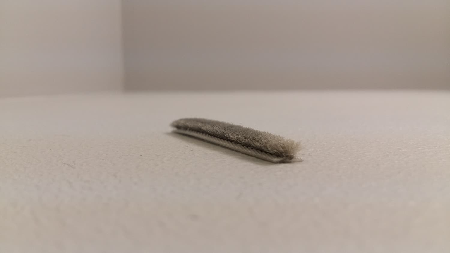 Coupe-froid en brosse fait de polypropylène(vendu au pied) - DEF6-128 | Vosthermos