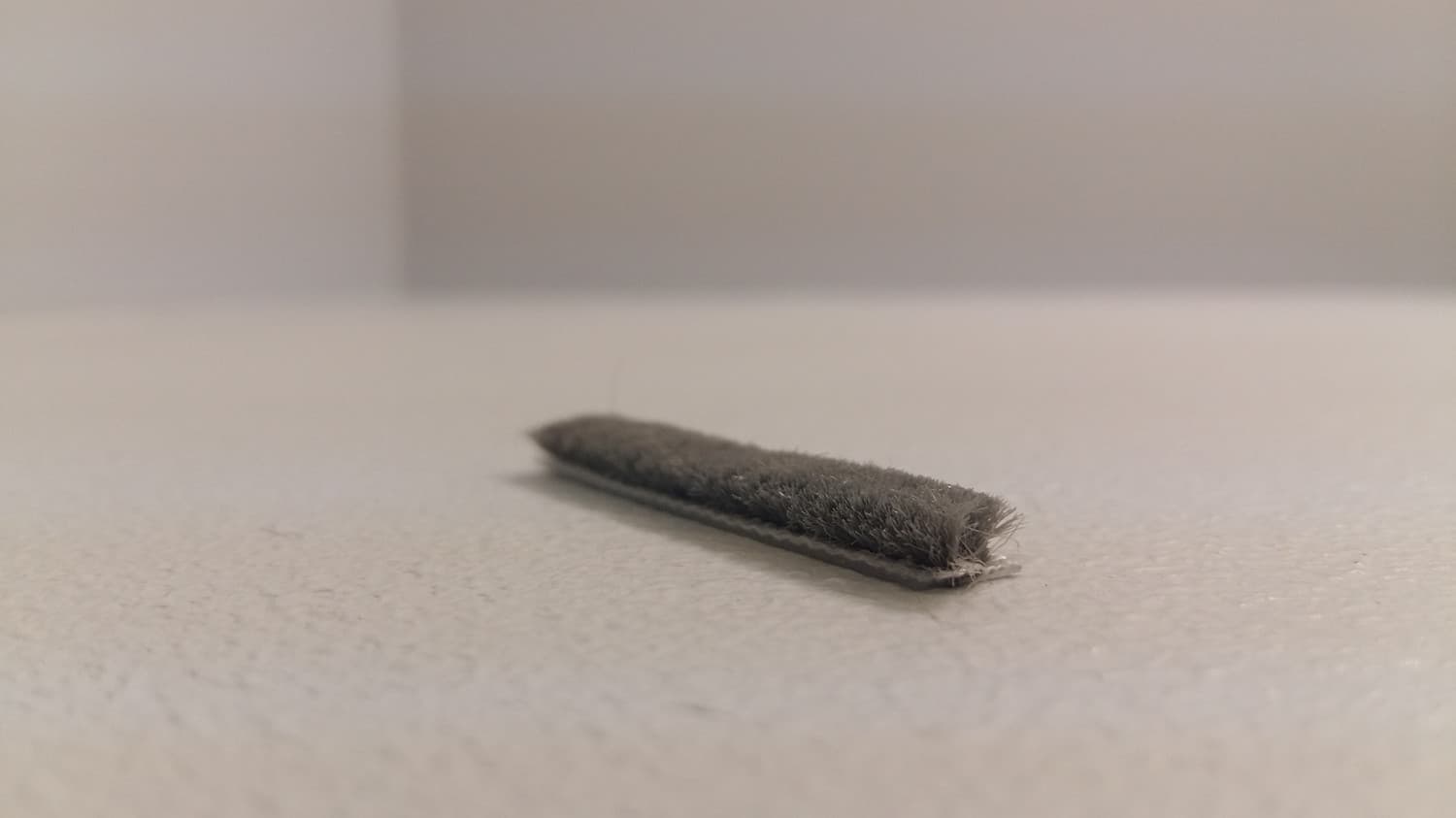 Coupe-froid en brosse fait de polypropylène(vendu au pied) - DEF6-130 | Vosthermos