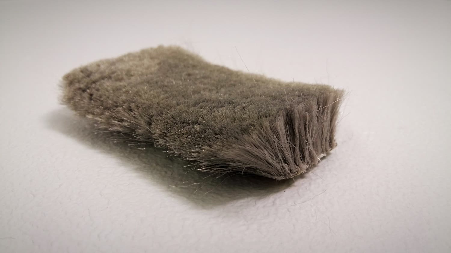 Coupe-froid auto-collant gris (vendu au pied) - DEF6-156 | Vosthermos