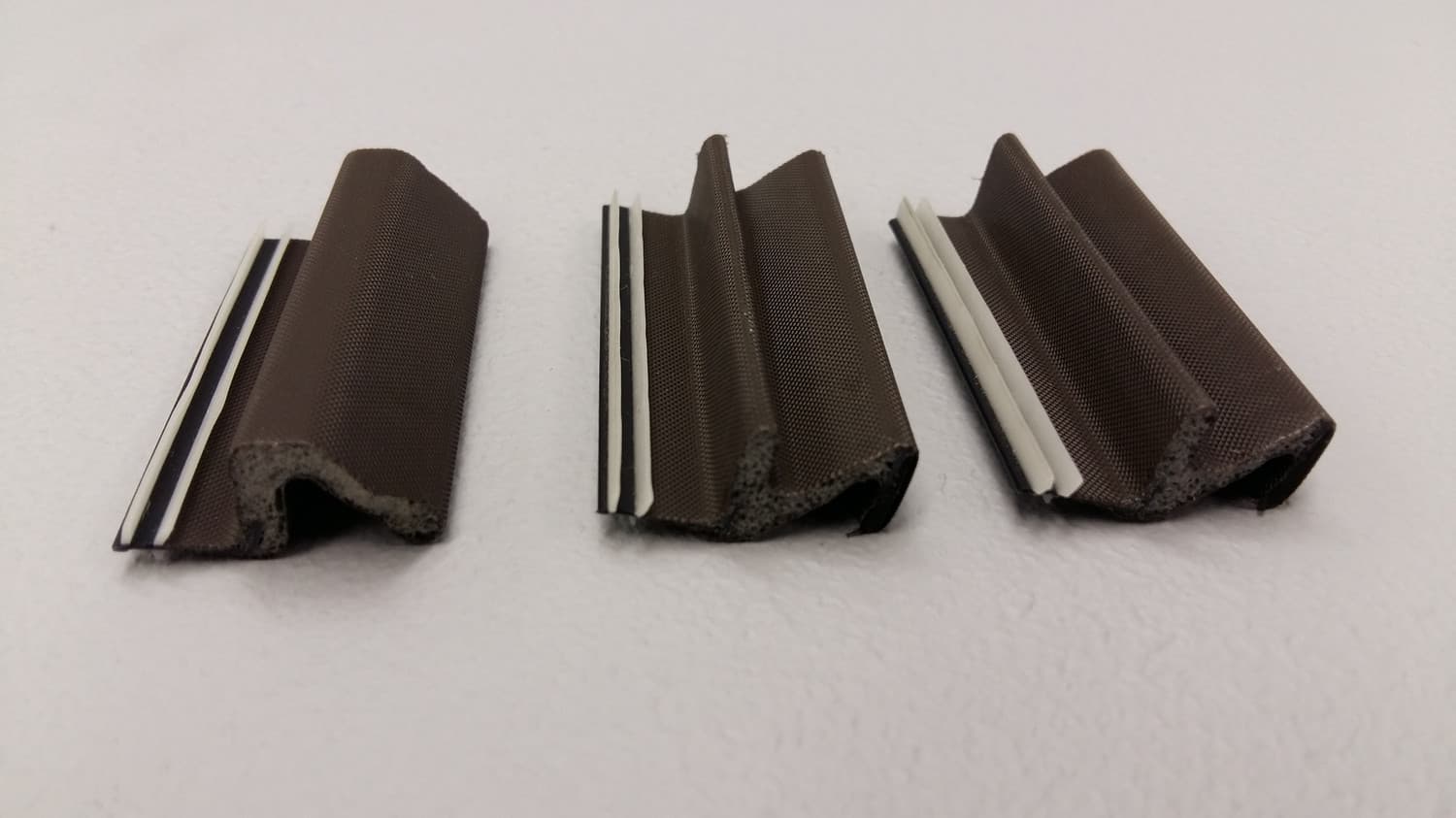 Ensemble de coupe-froid magnétique brun pour porte résidentielle(84"+84"+36") - DEF6-167BR kit | Vosthermos