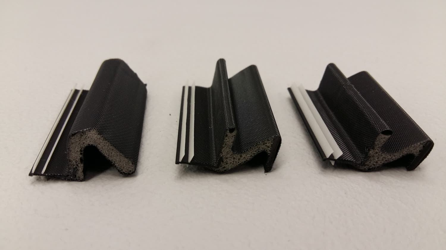 Ensemble de coupe-froid magnétique noir pour porte résidentielle(84"+84"+36") - DEF6-167N kit | Vosthermos