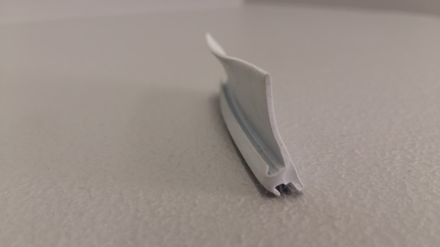 Coupe-mouche pour moustiquaire de fenêtre coulissante(vendu aux pied) - DEF9-114 | Vosthermos