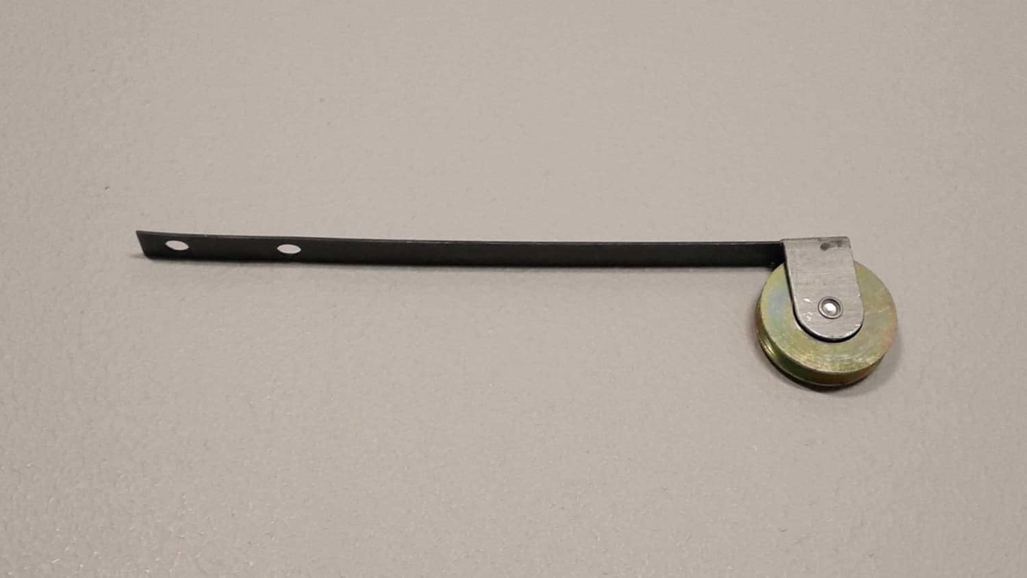 Roulette de porte moustiquaire en acier Diamètre: 1''Épaisseur: 3/8''Longueur de la tige: 5 5/16'' - DEF1-121 | Vosthermos