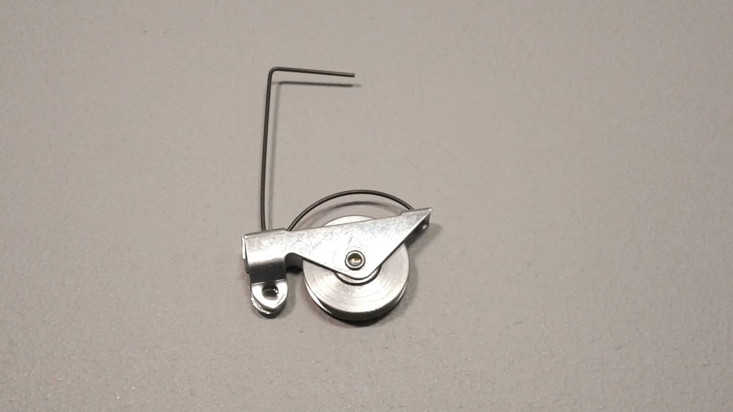 Roulette de porte moustiquaire en acier Diamètre: 1 1/8''Épaisseur de roulette: 1/4'' - DEF1-124 | Vosthermos