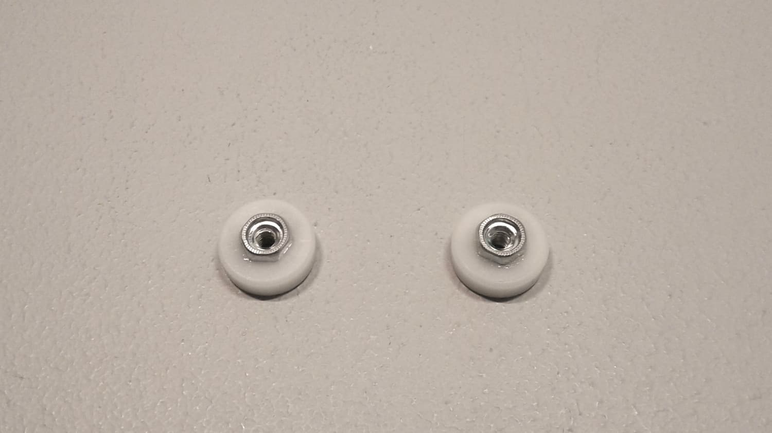 Roulette à roulement à bille (en paire) Diamètre: 3/4''Épaisseur: 1/4'' - Image 1