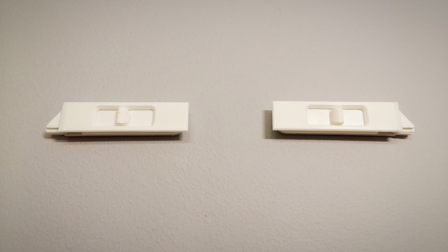 Barrure de fenêtre blanche(en paire) - DEF3-448 | Vosthermos