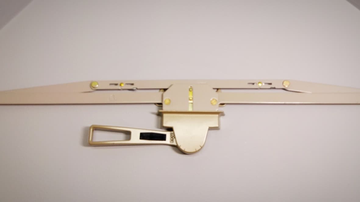 Opérateur "Truth" pour fenêtre à auvent (champagne) - DEF5-111 | Vosthermos